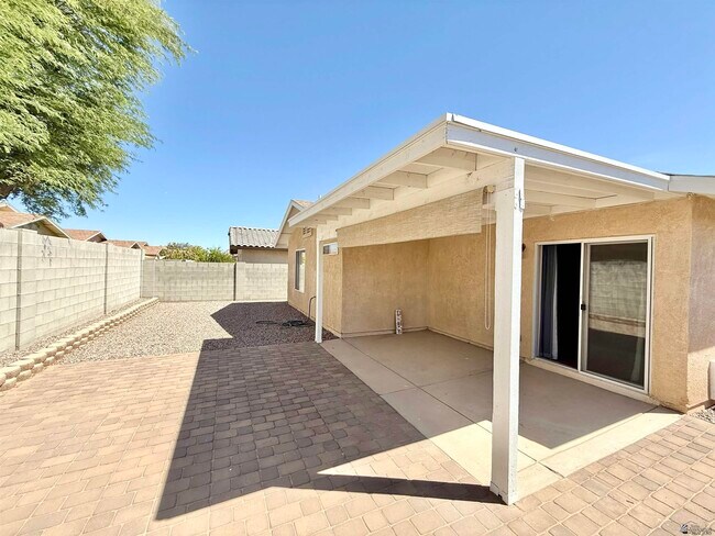 Building Photo - 4452 S Agave Ave