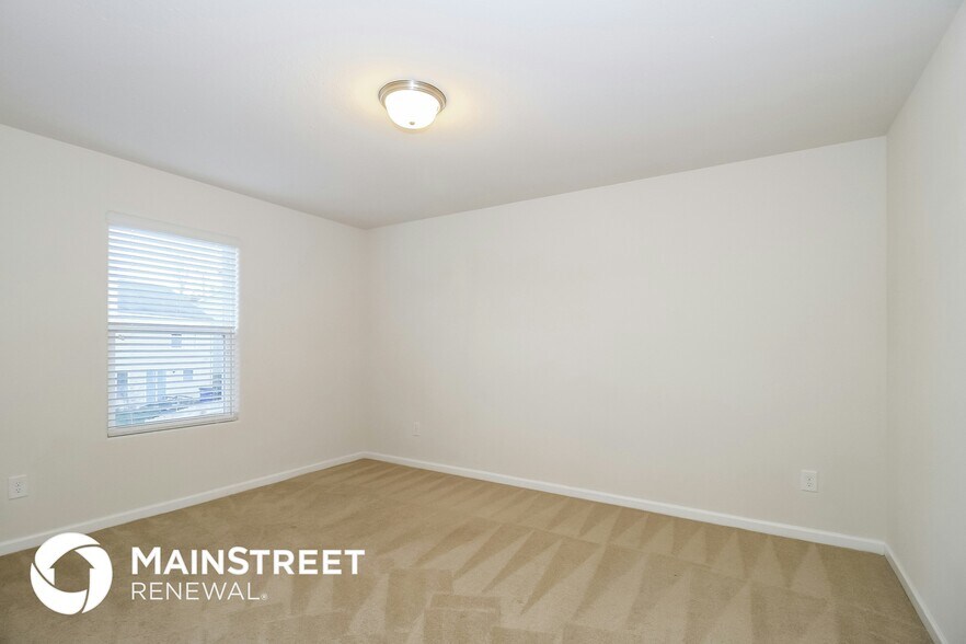 Building Photo - 4215 Kendall Farms Way