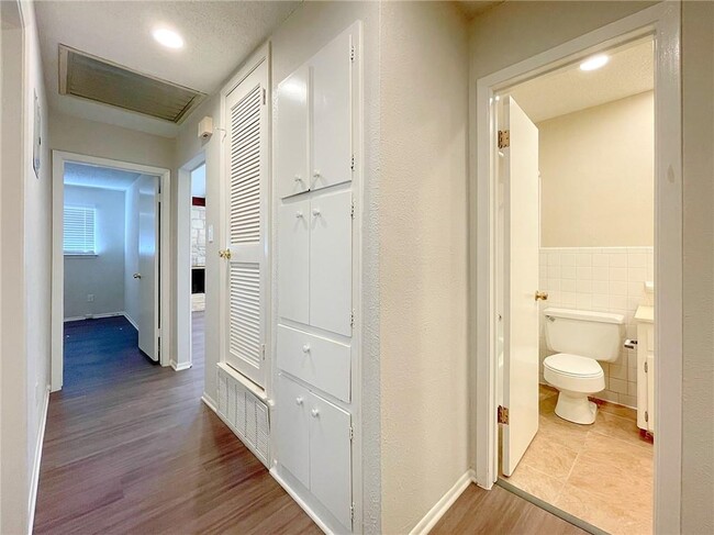 Building Photo - 11807 Knights Bridge