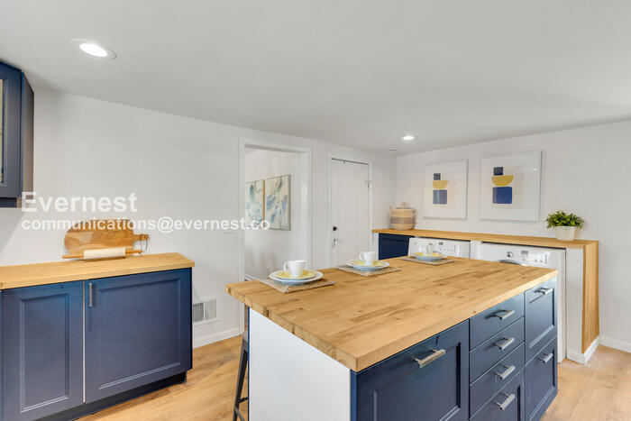 Building Photo - 1605 Straightway Ave