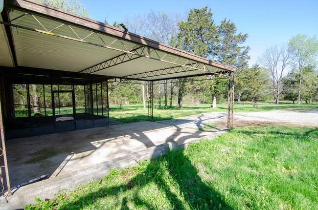 Building Photo - 320 Bear Creek Pike