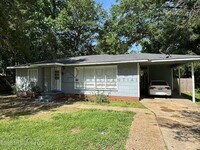 Building Photo - 3173 Oak Forest Dr
