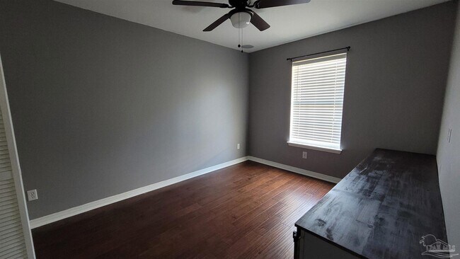 Building Photo - 4559 Tradewinds Dr