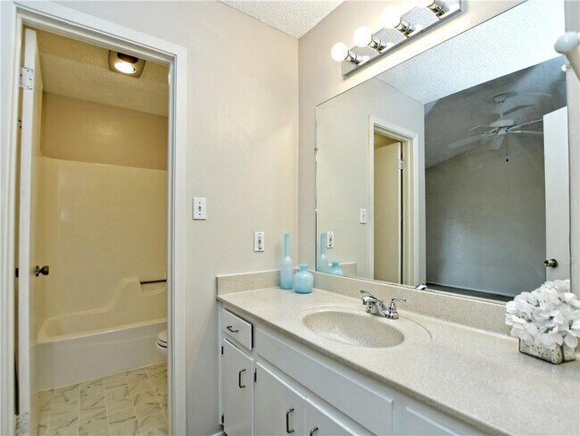 Building Photo - 1301 Spyglass Dr