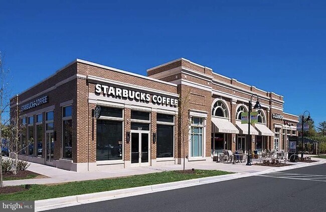 Building Photo - 136 Bleeker Pl