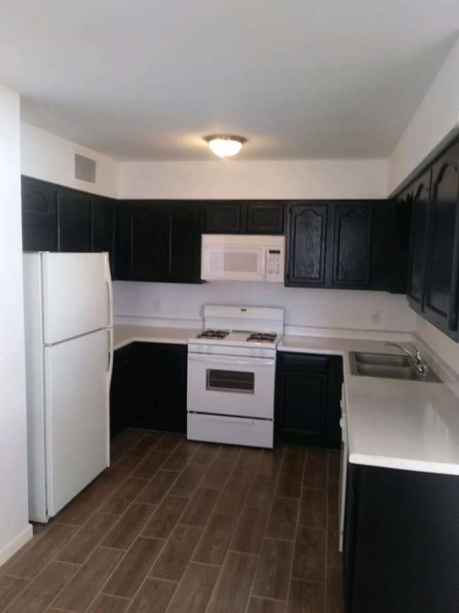 Primary Photo - 219 E 1st Ave