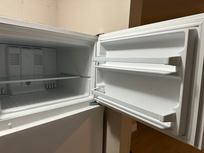 Fridge - 120 Chappell Rd SW