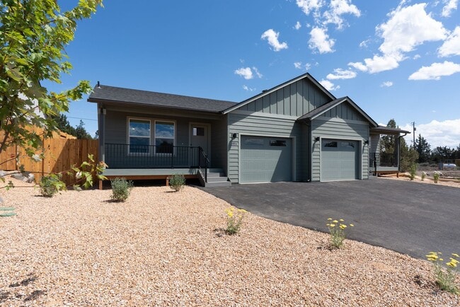 Building Photo - Brand New 2 Bedroom Duplex in SW Redmond