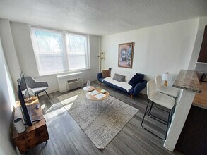 Building Photo - 2515 Burnet Ave