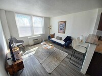 Building Photo - 2515 Burnet Ave