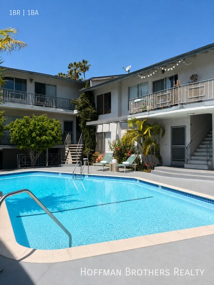 Building Photo - 3711 Mentone Ave