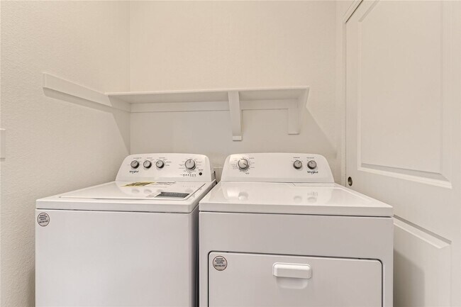 Building Photo - Single Family 3 Bed, 3 Bath Paired-Home in...