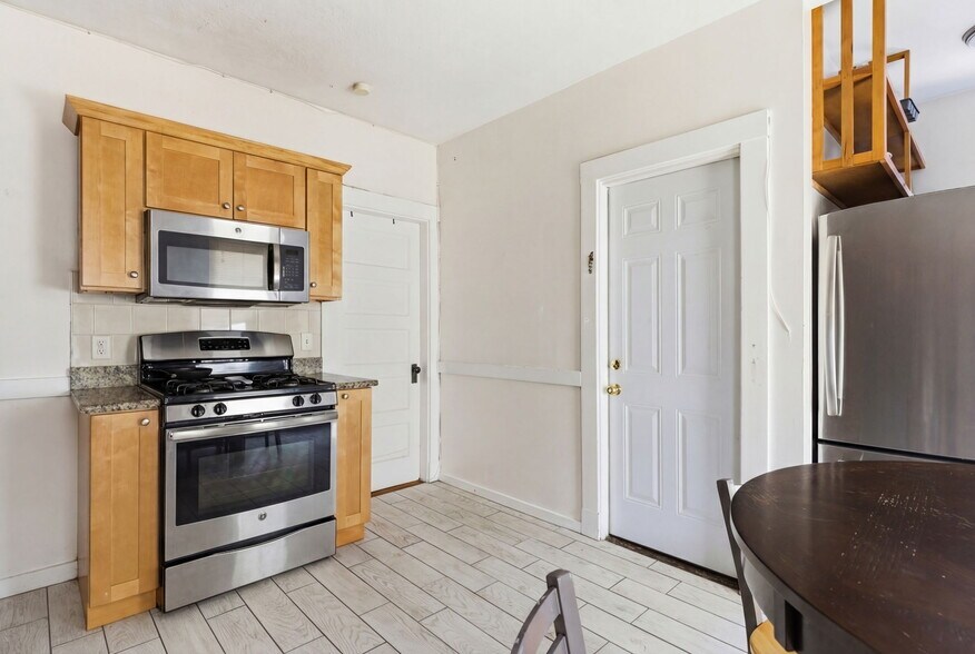 Building Photo - 24 Darling St