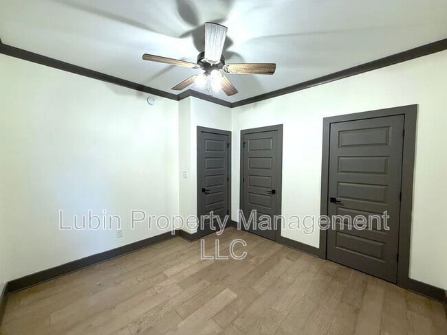 Building Photo - 4948 Wilburn Ave