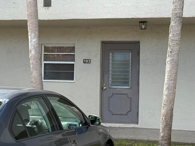 Building Photo - 2900 Fiore Way