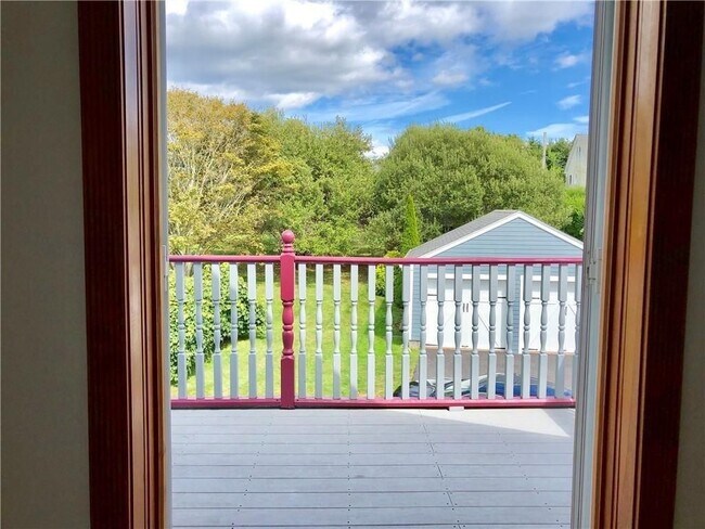 Building Photo - 673 Aquidneck Ave