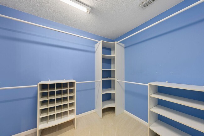 Building Photo - 3135 Lariat Ridge Dr