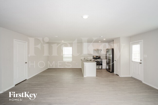 Building Photo - 6441 Cotton Ridge
