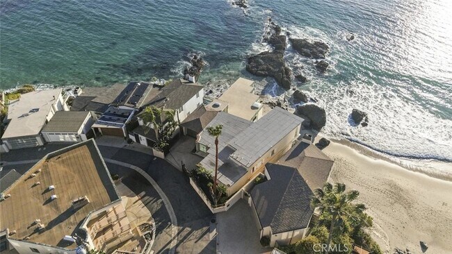 Building Photo - 31877 Circle Dr