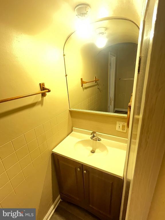 Building Photo - 79 N Evans St