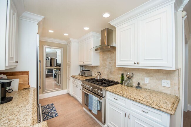 Building Photo - Welcome to Newport Beach