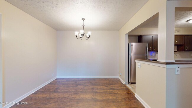 Building Photo - 7074 Wildwood Cir