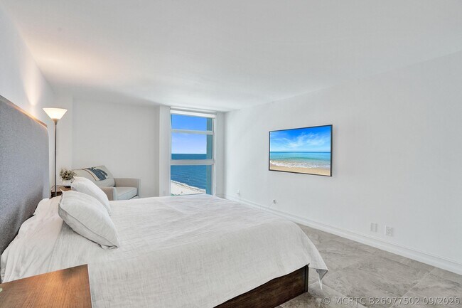 Building Photo - 1360 S Ocean Blvd