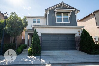 Building Photo - Canvas Collection at Copper River Ranch, 3BR/2.5BA, Built 2018, Gated Community - Lots of Amenities