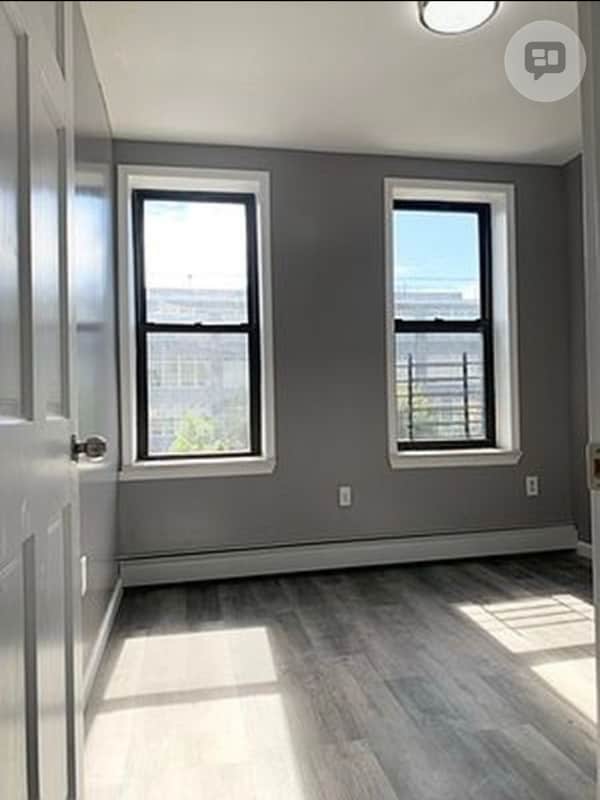 Building Photo - 93-38 43rd Ave