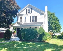 Building Photo - 120 Farwell St