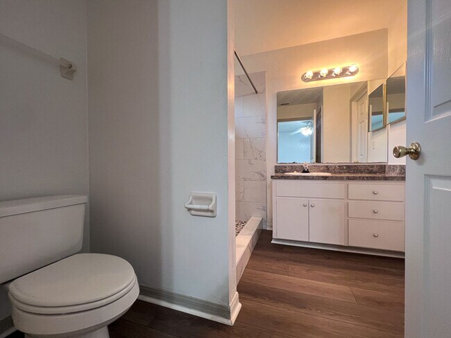 Building Photo - 3BR/2BA Home in Gated Turkey Creek! *Appro...