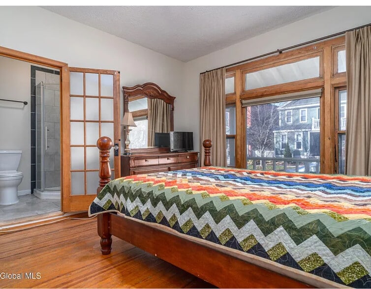 Building Photo - 38 State St