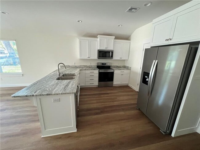 Building Photo - 308 S Collins Ave