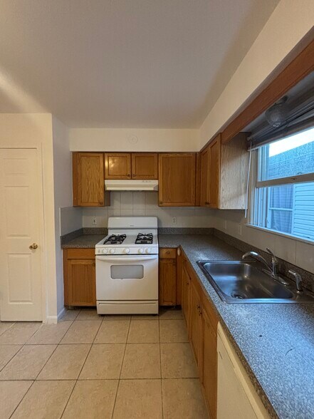 Building Photo - 72 Sumo Village Ct