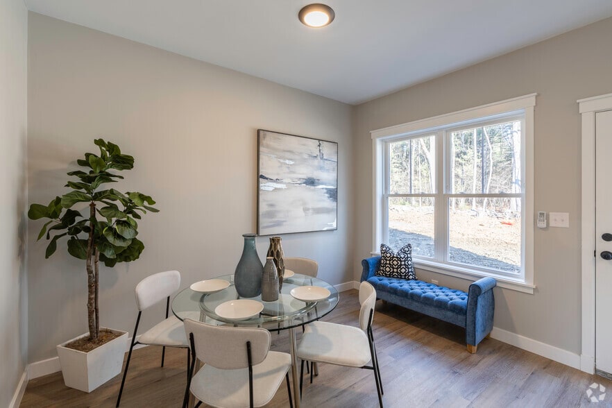 28 Cottage Lane : 2BR 1.5BA, Kitchen - MCO Lancaster Cottages