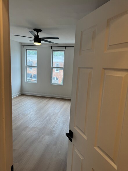 Building Photo - 2404 Druid Hill Ave