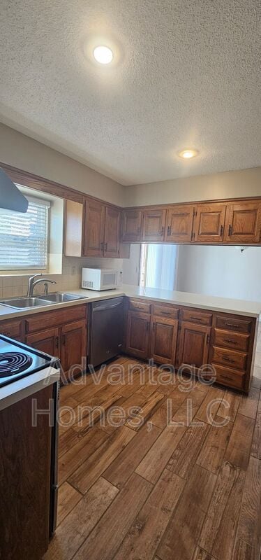 Building Photo - 11905 W 117th Terrace