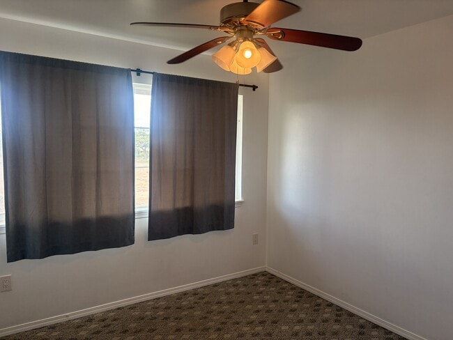 Building Photo - 40 Halili Ln