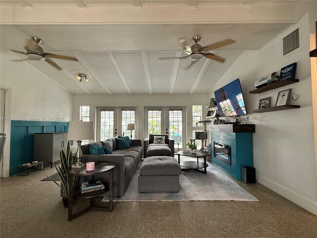 Building Photo - 2524 Key Largo Ln