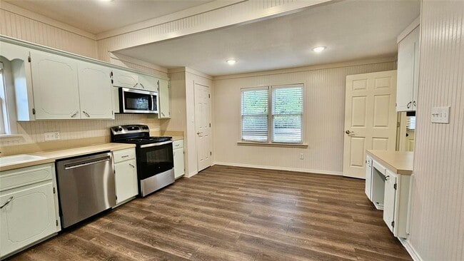 Building Photo - 205 S Granger