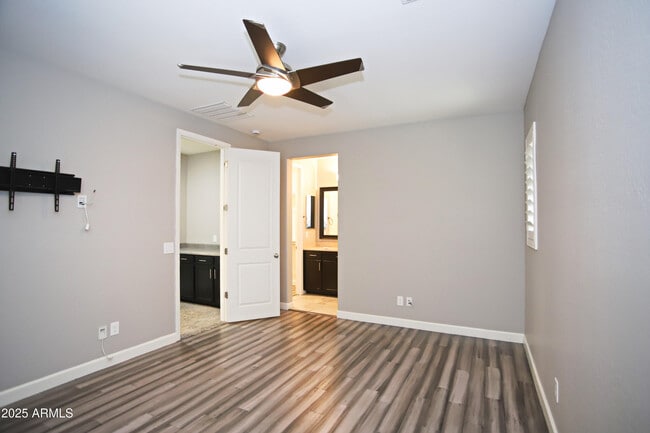 Building Photo - 4116 S Greythorne Way
