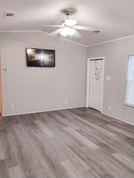 Building Photo - 110 N Michigan St