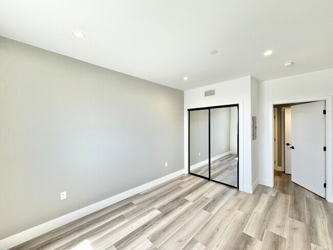 Building Photo - 11155 Huston St