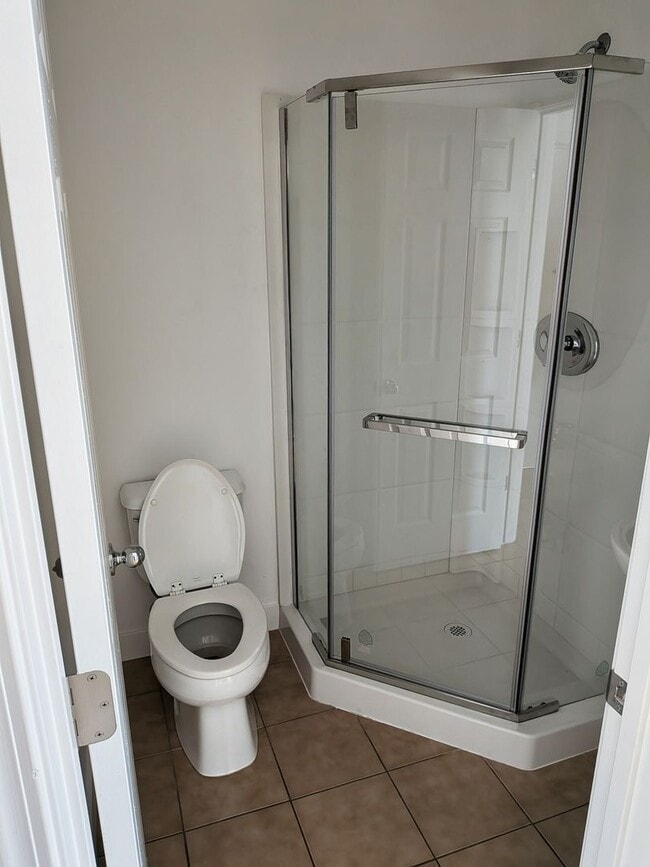 Building Photo - ro2224northview