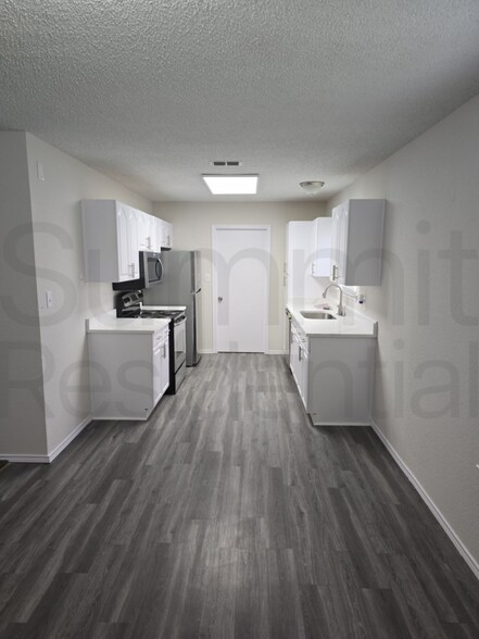 Building Photo - 201 Steller Ln