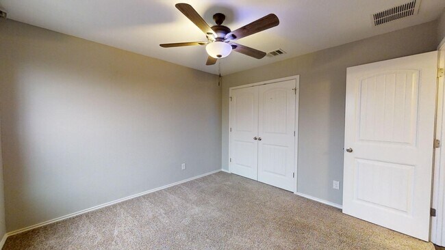 Building Photo - 2915 Thunder Gulch