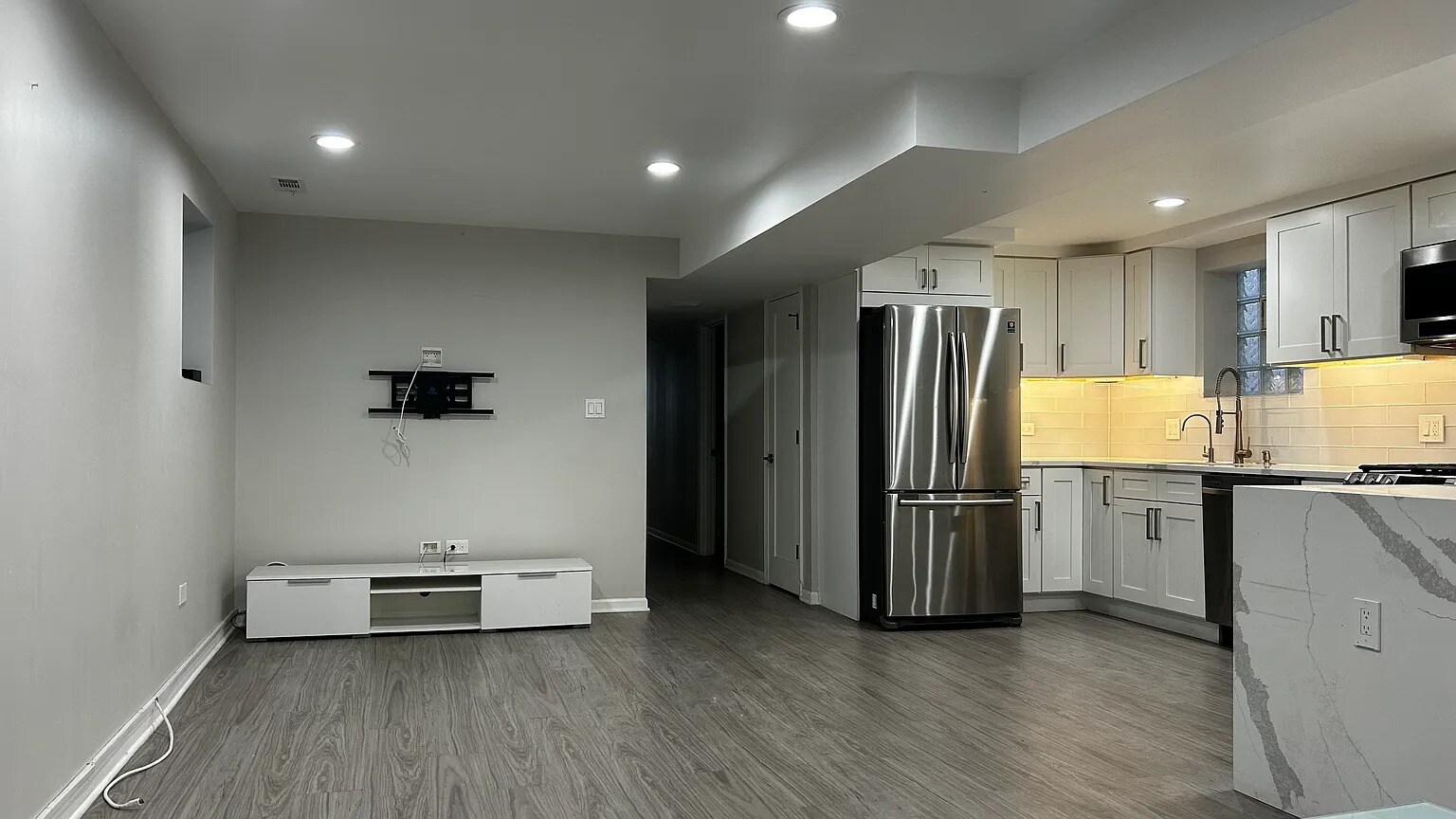 Building Photo - 2629 W 35th St