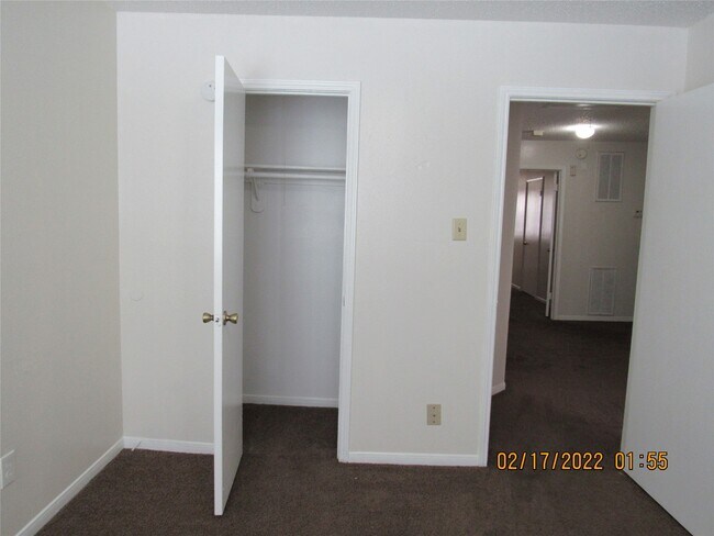 Building Photo - 15543 Weldon Dr