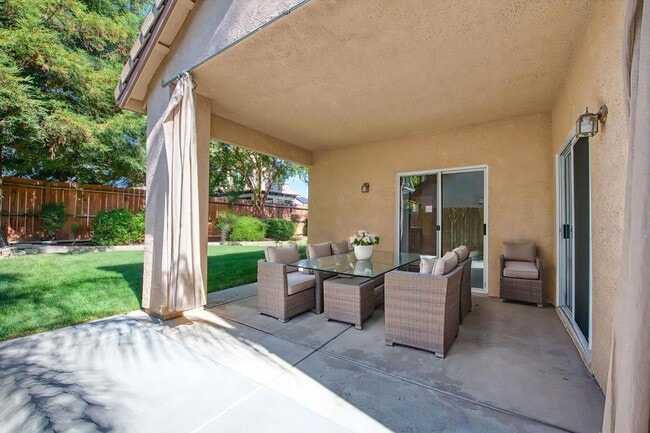 Building Photo - 1138 E Royal Dornoch Ave