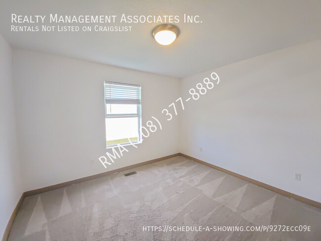 Building Photo - 6810 S Nordean Ave